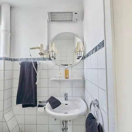 Am Sültebrunnen 3*