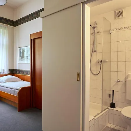 Am Sültebrunnen 3*